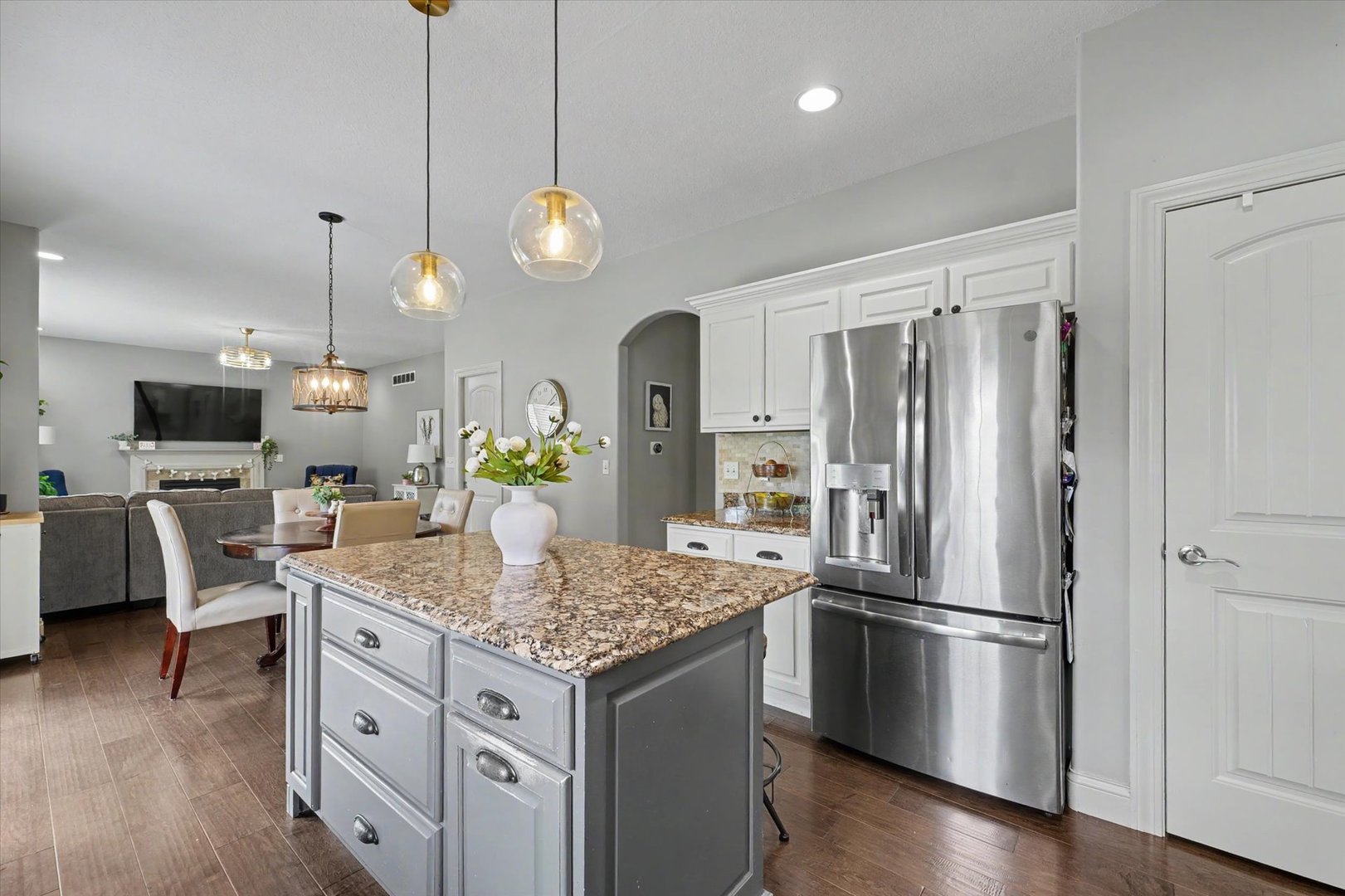 1203 East White Oak Road Mahomet, IL 61853 - Photo 7 of 41 Gallery Image 7