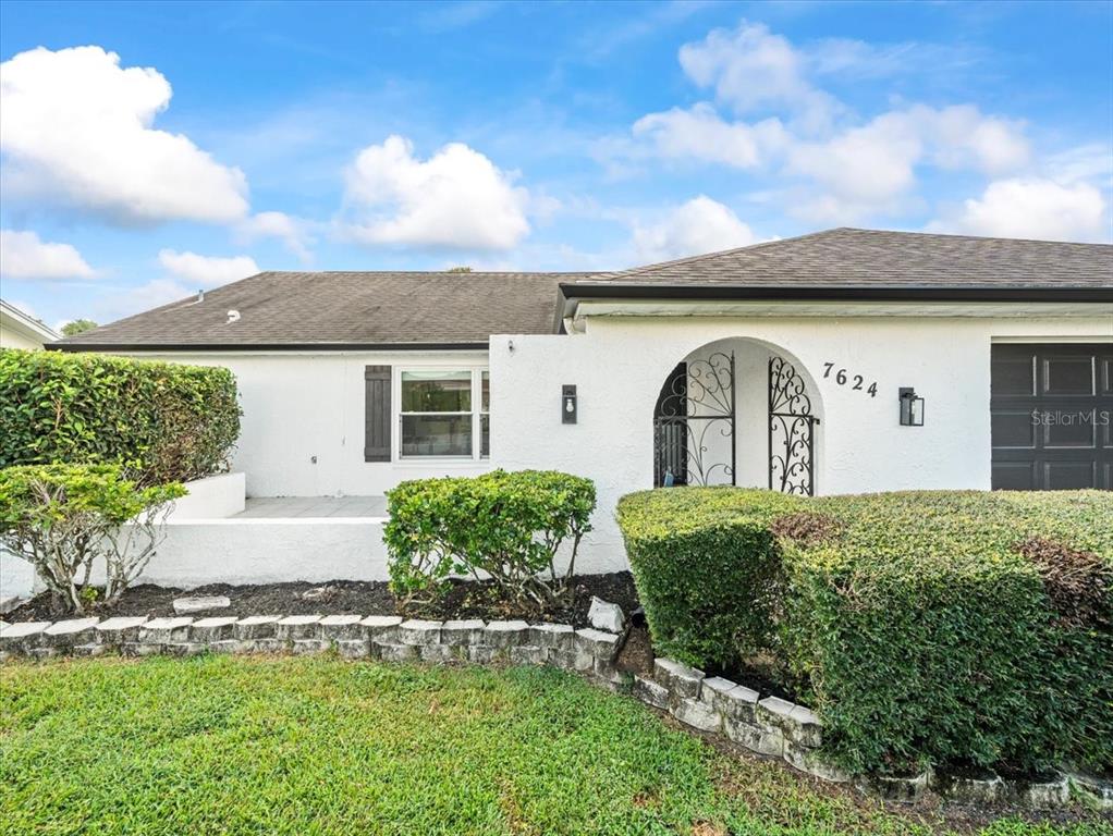 7624 Summertree Lane New Port Richey, FL 34653 - Photo 6 of 47