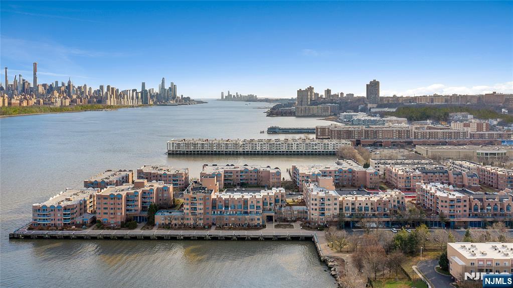 404 Jefferson Court, Unit PH4 Edgewater, NJ 07020 - Photo 29 of 29