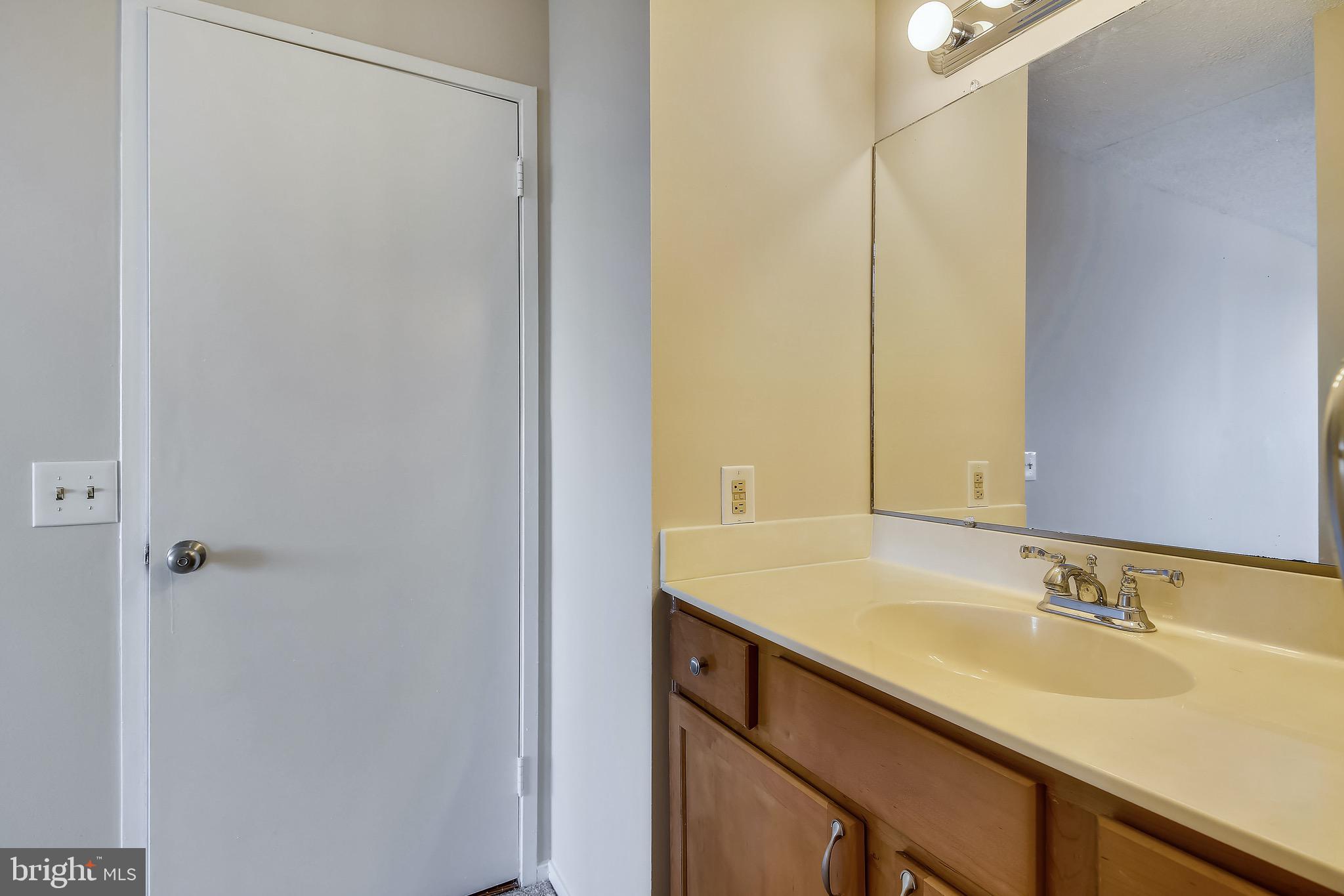 5911 Edsall Road, Unit 1111 Alexandria, VA 22304 - Photo 34 of 53