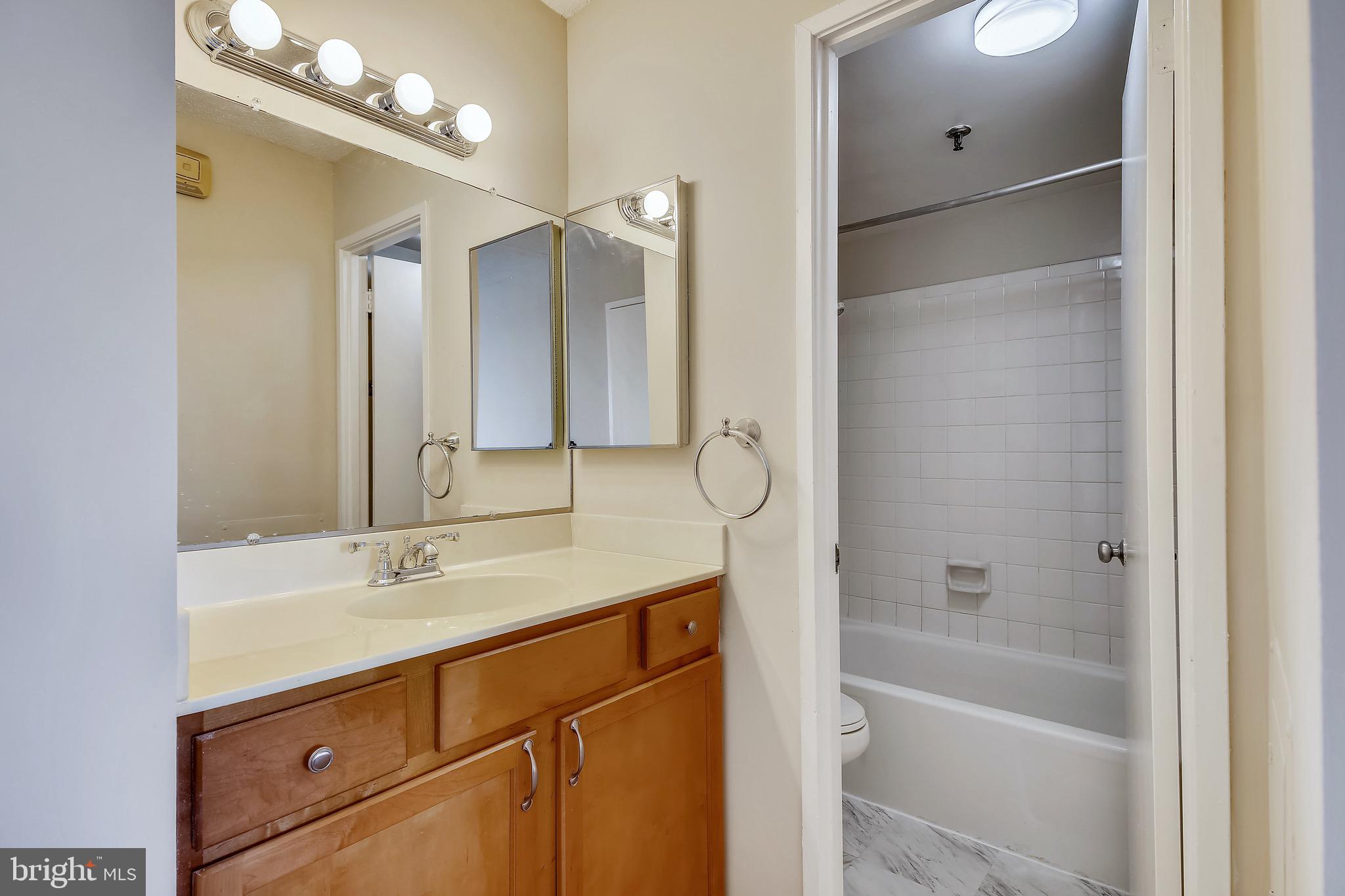 5911 Edsall Road, Unit 1111 Alexandria, VA 22304 - Photo 35 of 53