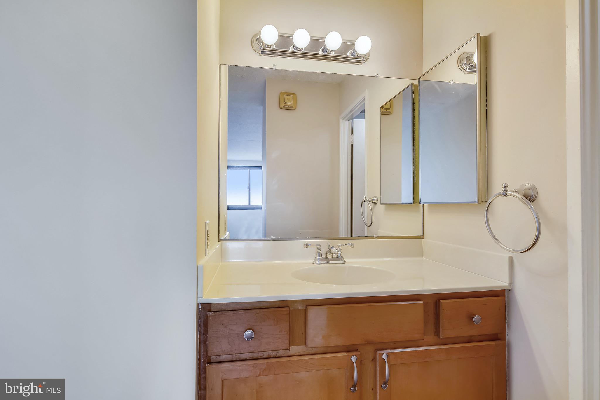 5911 Edsall Road, Unit 1111 Alexandria, VA 22304 - Photo 36 of 53