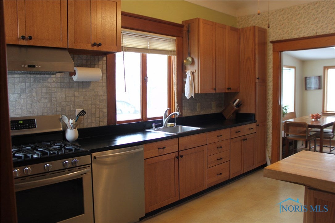 16724 Sand Ridge Road Bowling Green, OH 43402 - Photo 11 of 31 Gallery Image 11