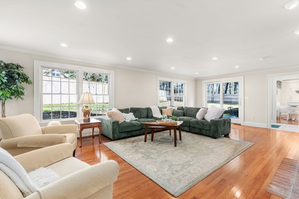 6 Glendale Road Needham, MA 02492 - Photo 9 of 37