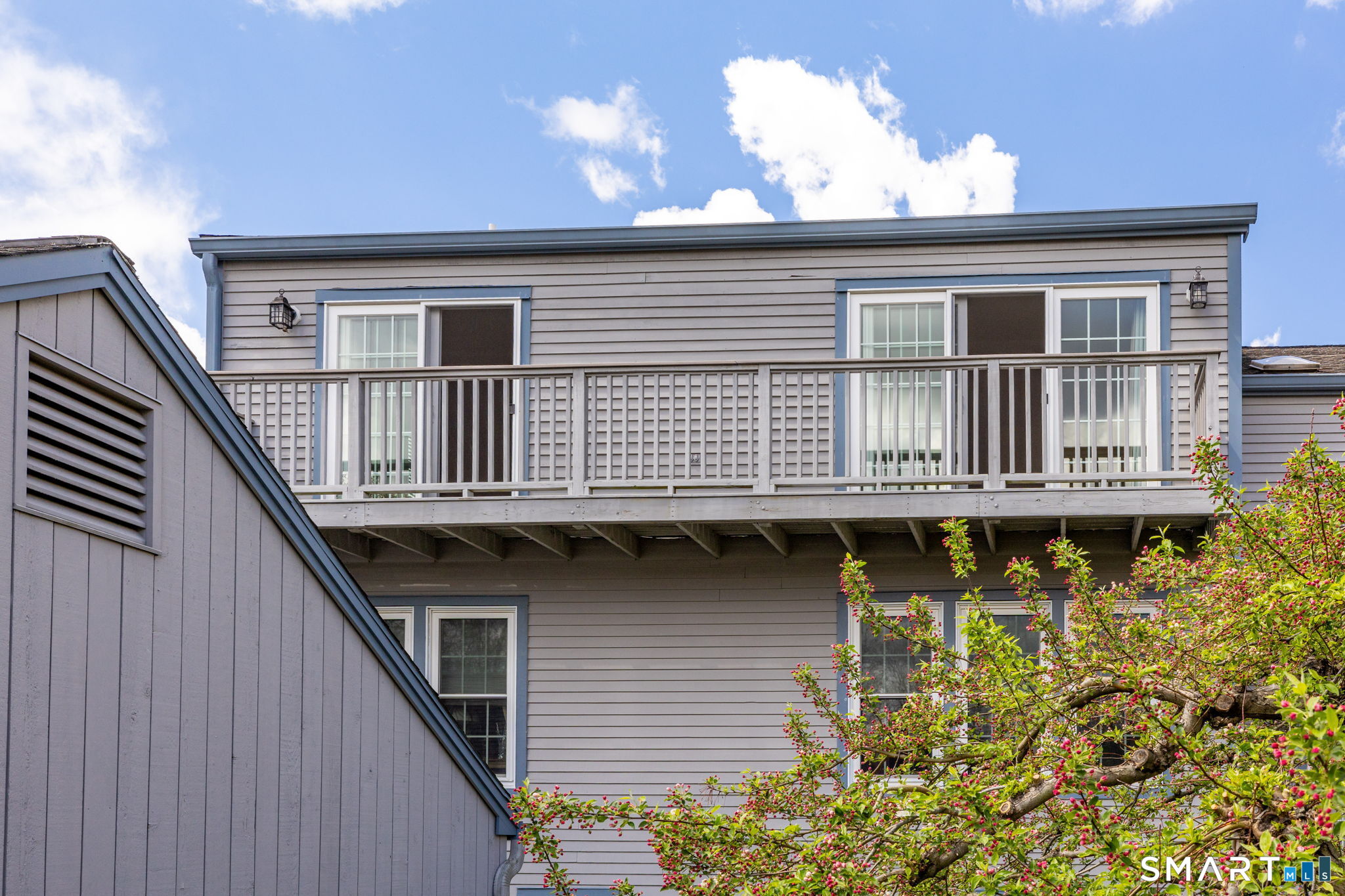 85 Gate Ridge Road, Unit 85 Fairfield, CT 06825 - Photo 32 of 38 Exterior balcony shot