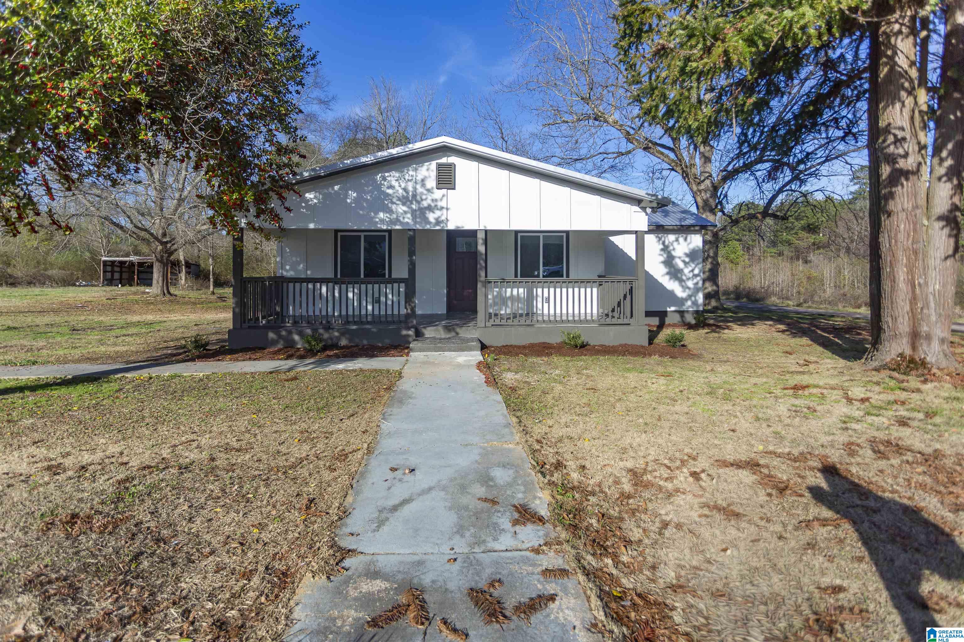 447 Cannie Phillips Road Sumiton, AL 35148 - Photo 2 of 40