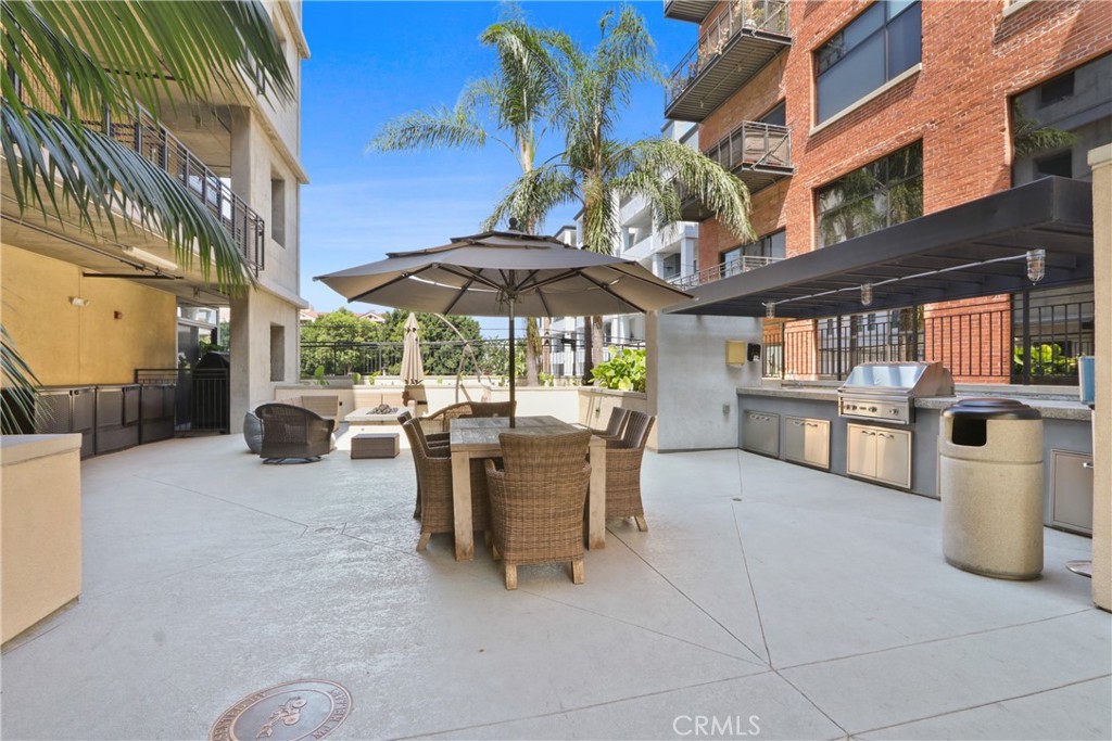 835 Locust Avenue, Unit 212 Long Beach, CA 90813 - Photo 33 of 39 Outside BBQ Area