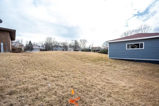 $17,500 | 3114 Shagbark Lane, Hazel Crest, IL 60429