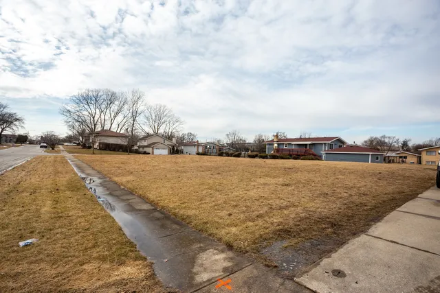 $17,500 | 3114 Shagbark Lane, Hazel Crest, IL 60429