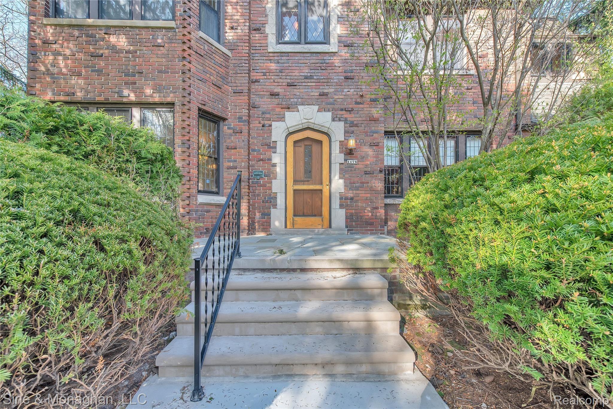 1176 Yorkshire Road Grosse Pointe, MI 48230 - Photo 48 of 48 1176 Yorkshire - HD Drone Photography-8.jpg