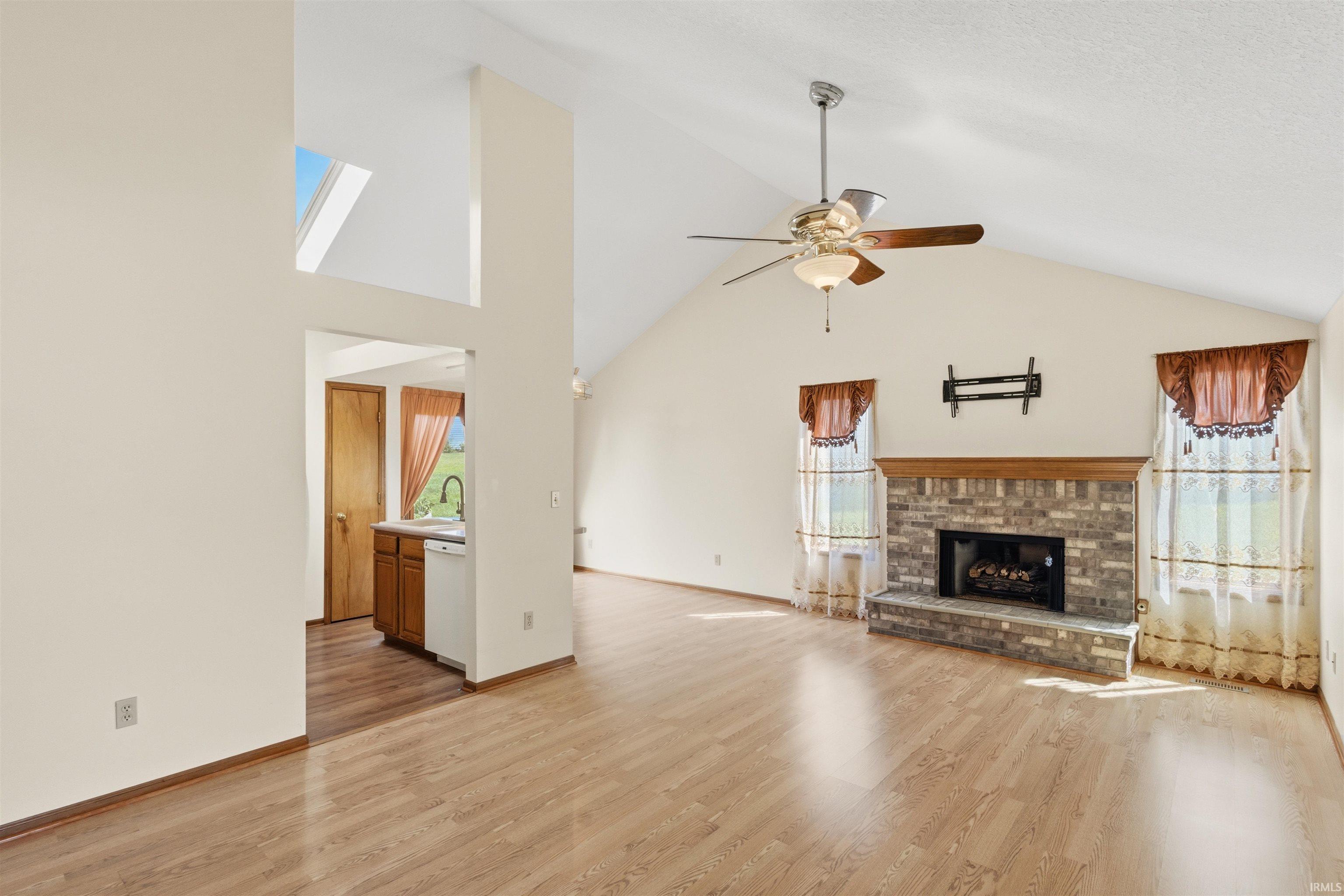 705 Benderlock Way Fort Wayne, IN 46804 - Photo 10 of 33 Gallery Image 10
