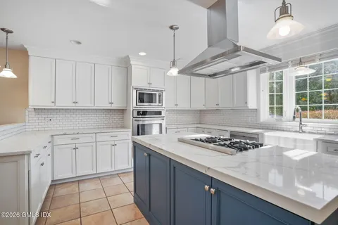 $895,000 | 24 Decatur Street, Unit 2, Cos Cob, CT 06807