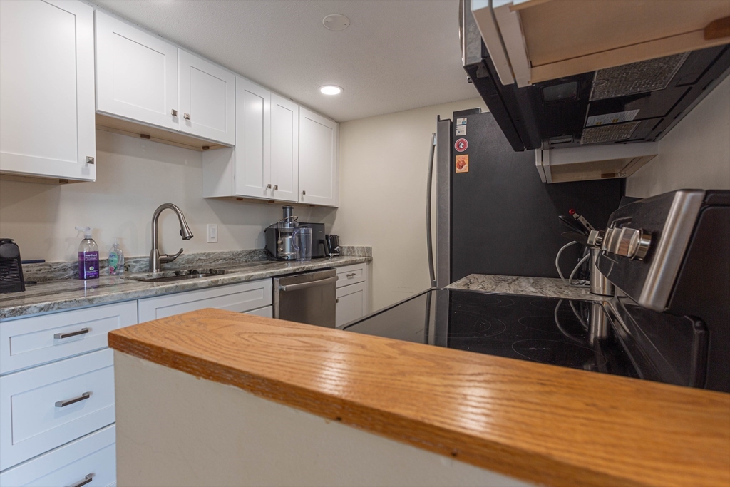 108 Peterborough Street, Unit 7F Boston, MA 02215 - Photo 14 of 15