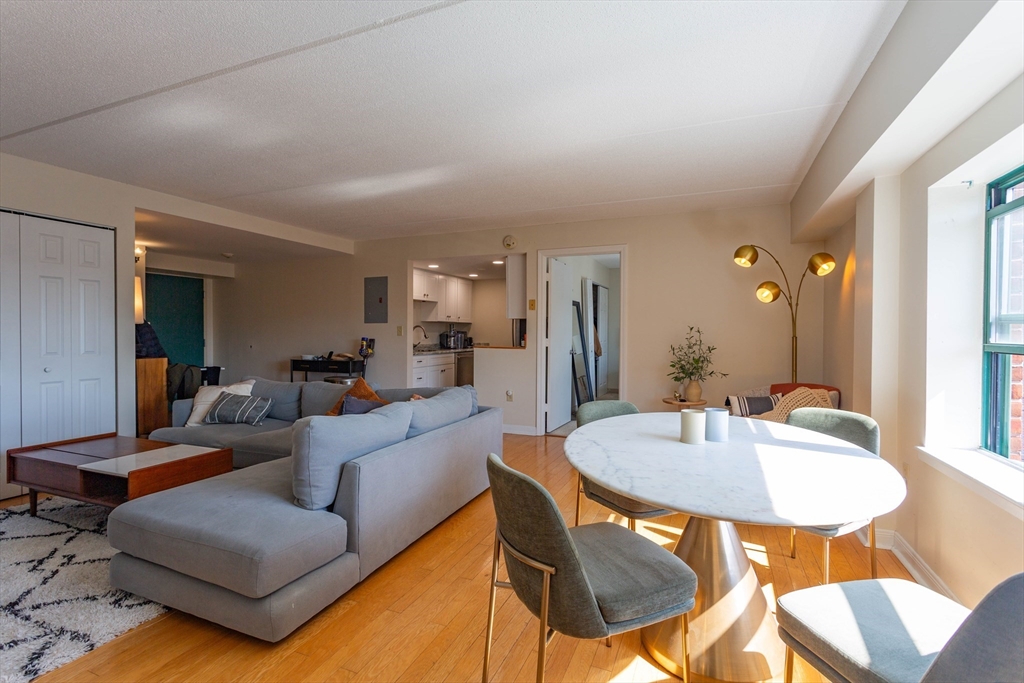 108 Peterborough Street, Unit 7F Boston, MA 02215 - Photo 5 of 15