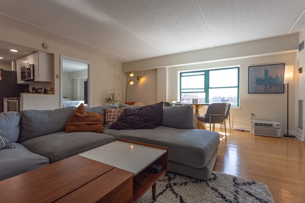 108 Peterborough Street, Unit 7F Boston, MA 02215 - Photo 8 of 15