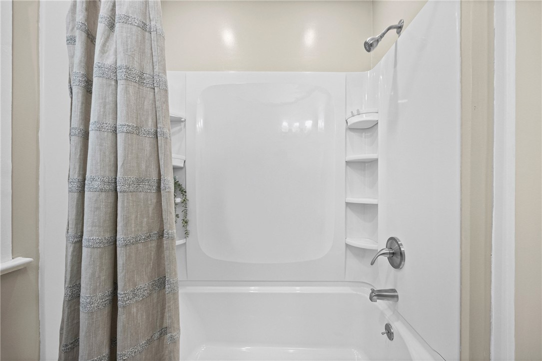 27 Dakeland Road Irondequoit, NY 14617 - Photo 22 of 50