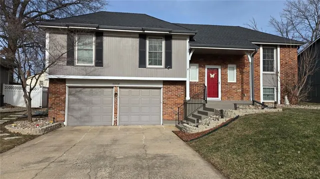 $380,000 | 16008 West 139th Terrace, Olathe, KS 66062