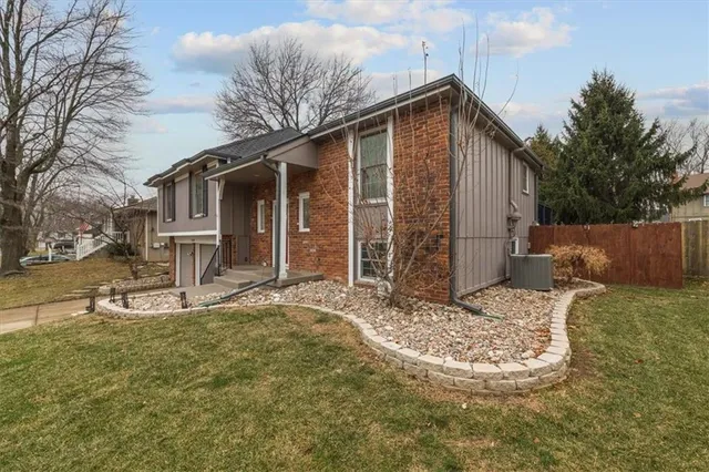 $380,000 | 16008 West 139th Terrace, Olathe, KS 66062