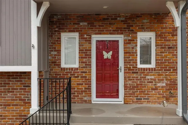 $380,000 | 16008 West 139th Terrace, Olathe, KS 66062