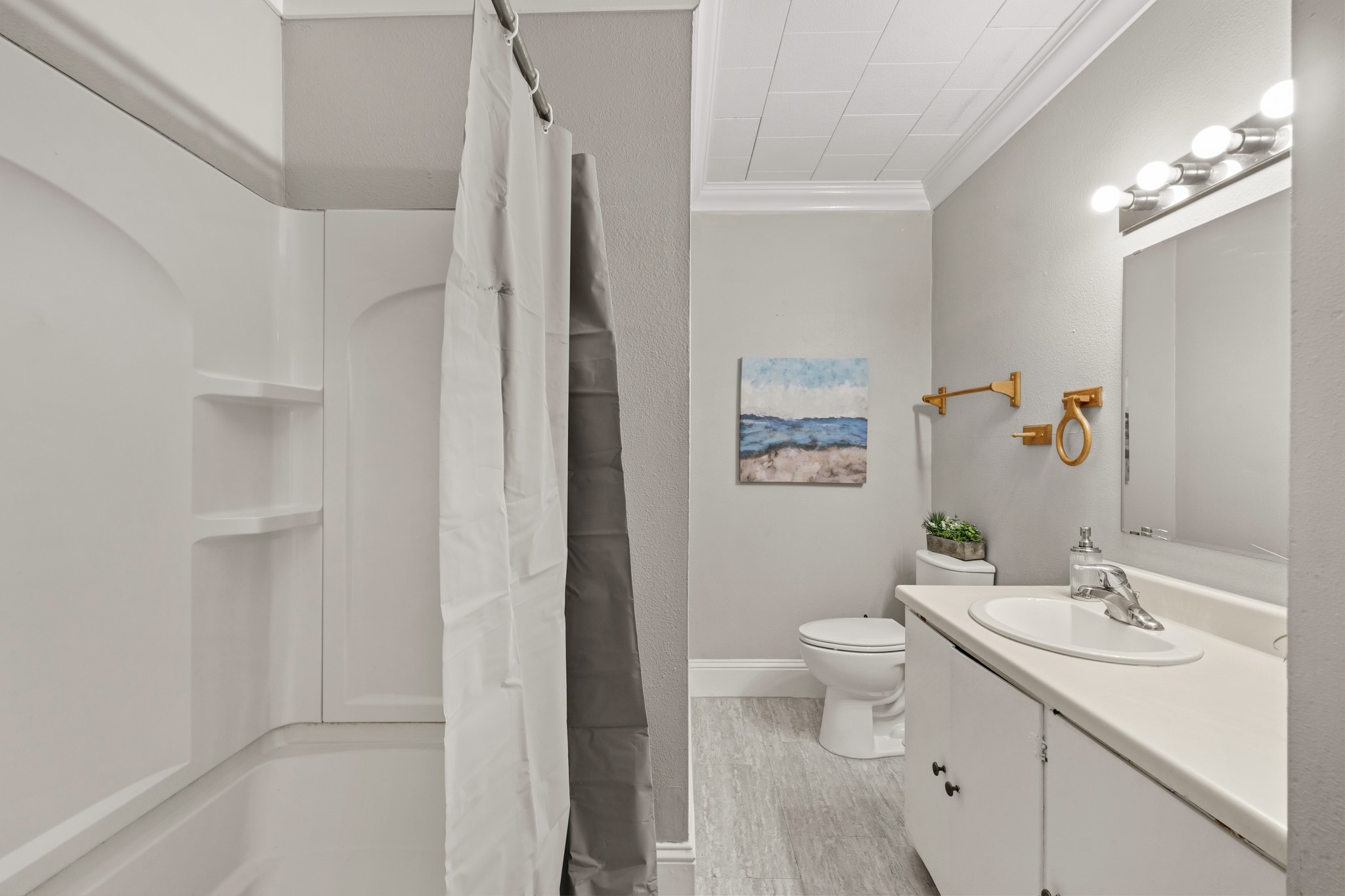 1509 Mulcahy Street Rosenberg, TX 77471 - Photo 20 of 41 a bathroom with a sink toilet and shower