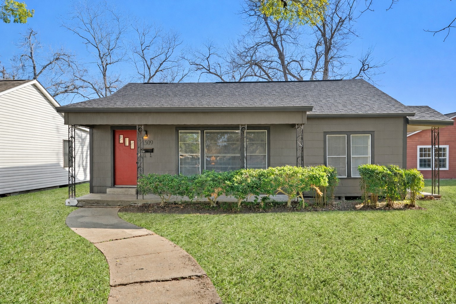 1509 Mulcahy Street Rosenberg, TX 77471 - Photo 39 of 41 a front view of a house with garden