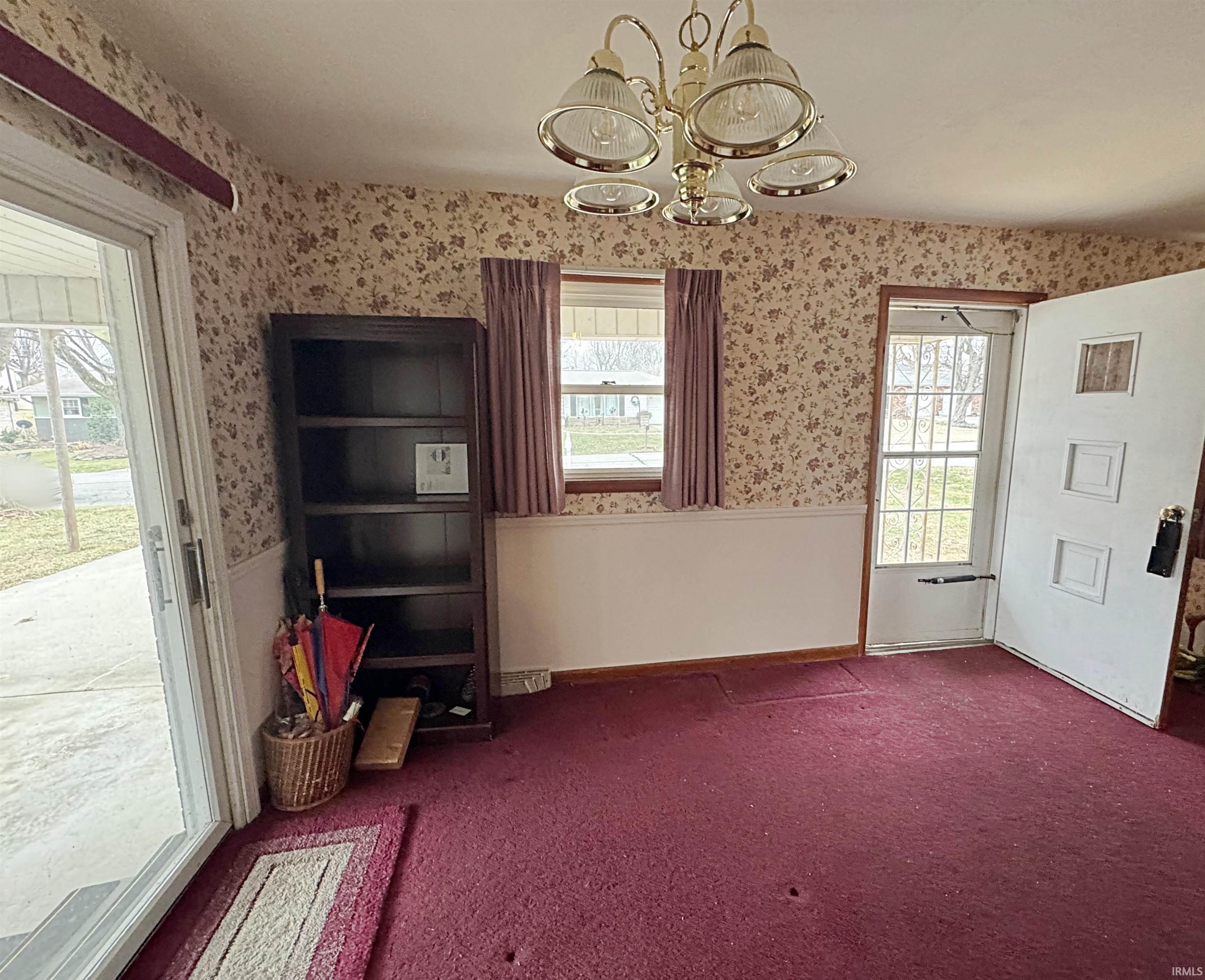 404 Northeast 19th Street Washington, IN 47501 - Photo 2 of 9