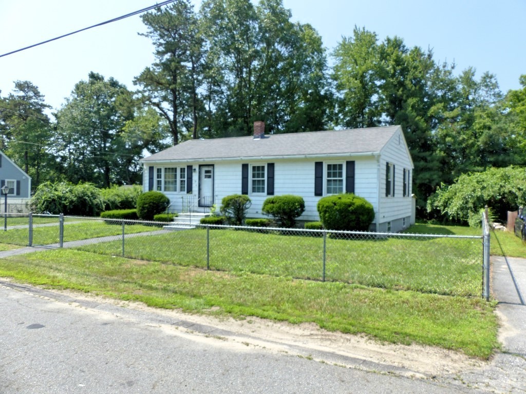 74 Sunset Road Dracut, MA 01826 - Photo 21 of 24 Gallery Image 21