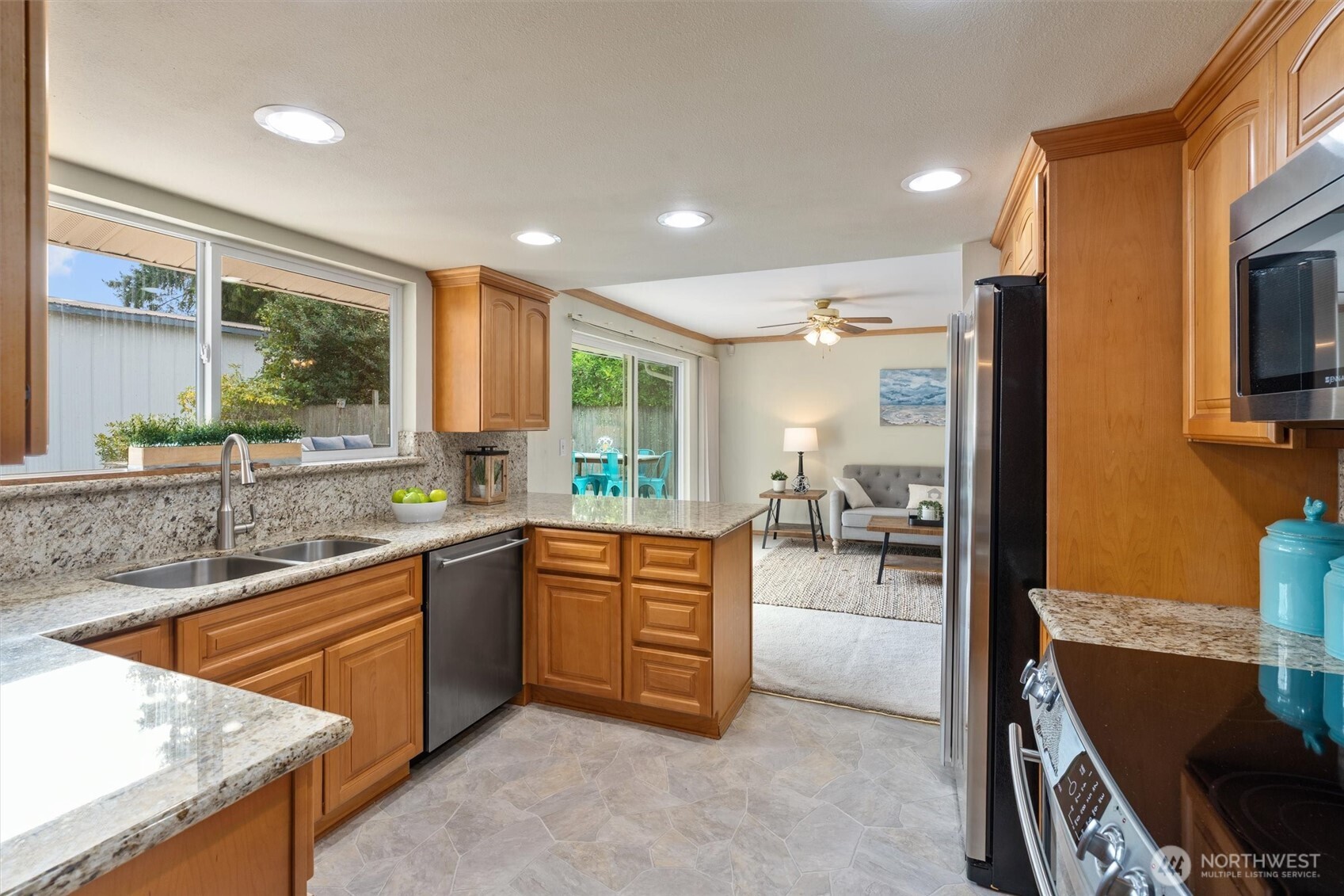 14412 143rd Place Southeast Renton, WA 98059 - Photo 9 of 40 Gallery Image 9