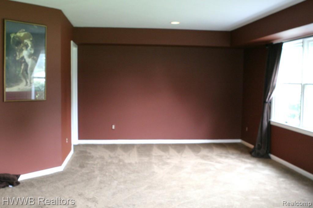 1988 Crosswick Road Bloomfield Hills, MI 48301 - Photo 10 of 21 Back Family Room