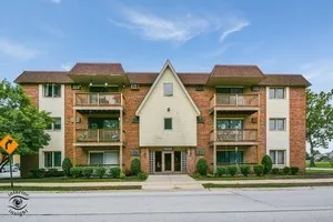$159,900 | 6655 172nd Street, Unit 2A, Tinley Park, IL 60477