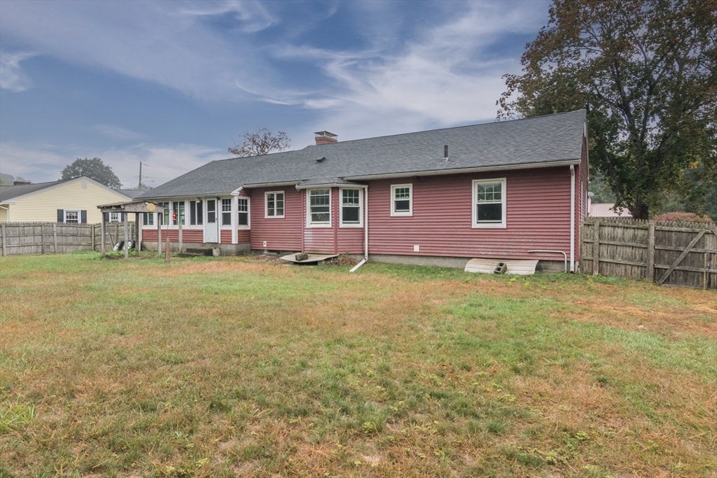 79 Burnham Road Greenfield, MA 01301 - Photo 4 of 27 Gallery Image 4