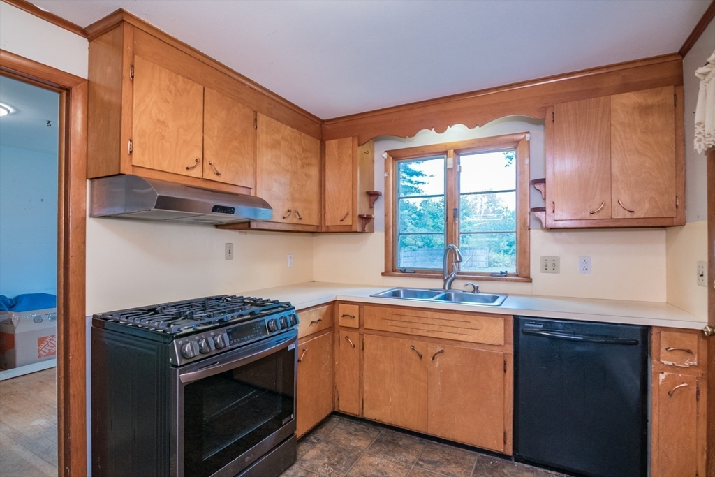 79 Burnham Road Greenfield, MA 01301 - Photo 8 of 27 Gallery Image 8
