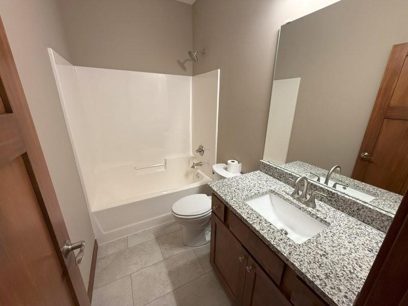 1306 18th Street Northeast Austin, MN 55912 - Photo 8 of 13