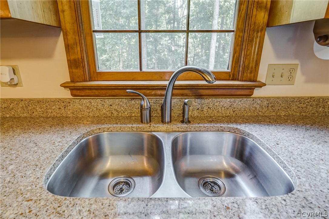 6835 Fieldwood Road Chester, VA 23831 - Photo 15 of 40