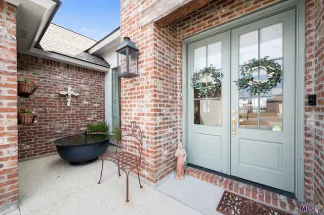 $370,000 | 10920 Hillpark Avenue, Baton Rouge, LA 70810