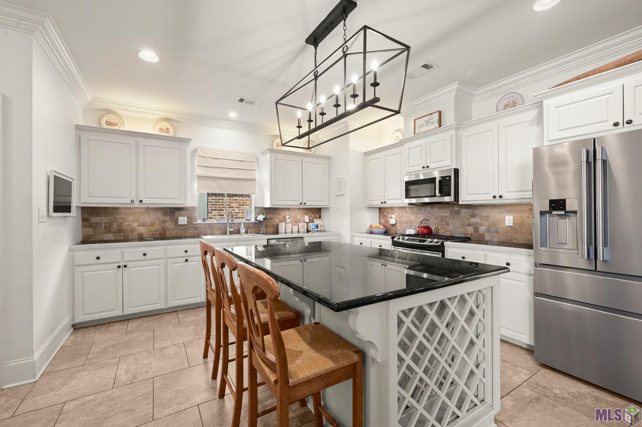 10920 Hillpark Avenue Baton Rouge, LA 70810 - Photo 8 of 21