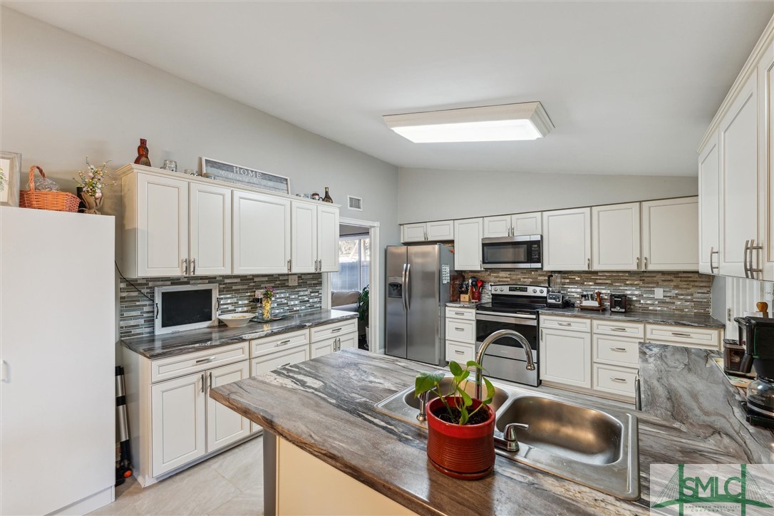 642 Northbrook Road Savannah, GA 31419 - Photo 16 of 45