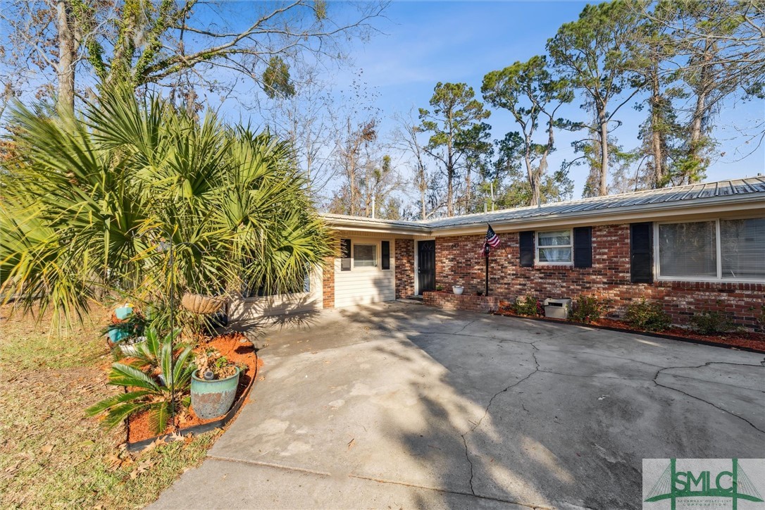 642 Northbrook Road Savannah, GA 31419 - Photo 4 of 45