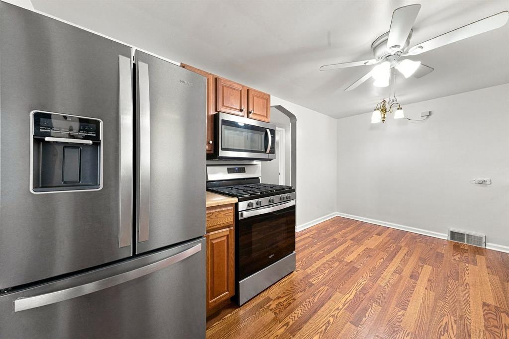 494 Lougeay Road Pittsburgh, PA 15235 - Photo 11 of 36 Gallery Image 11