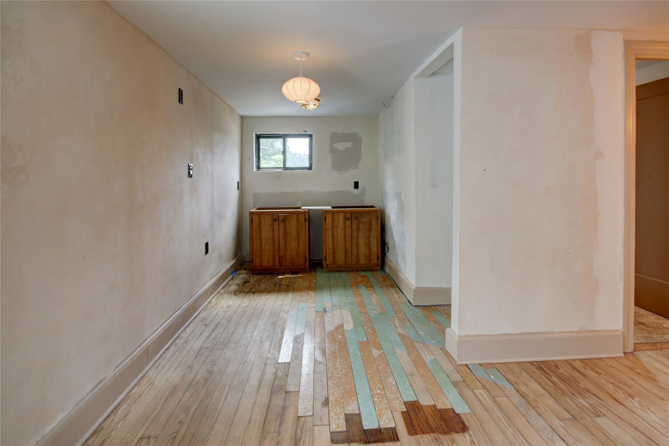 239 Westheimer Road Houston, TX 77006 - Photo 44 of 50 SECOND FLOOR APT: