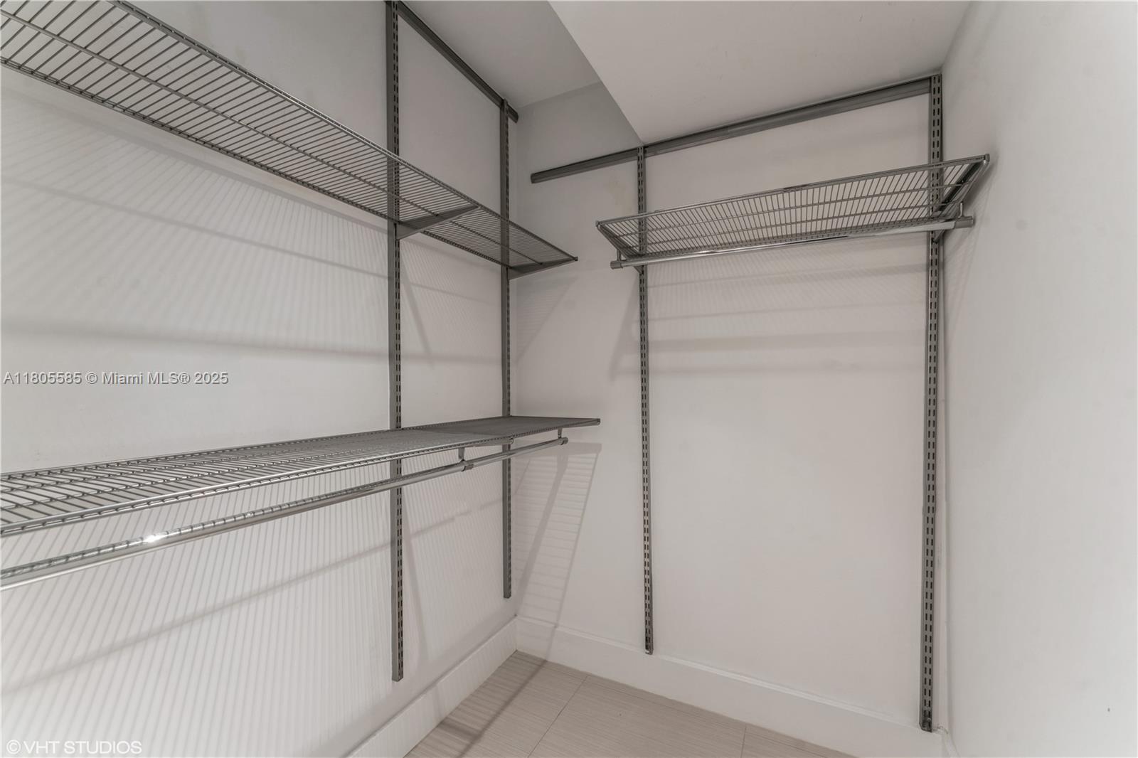 170 Ocean Ln Drive, Unit 906 Key Biscayne, FL 33149 - Photo 21 of 26 a view of a room