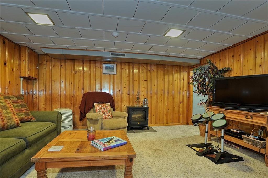 2506 Collins Road Pittsburgh, PA 15235 - Photo 19 of 23 Gallery Image 19