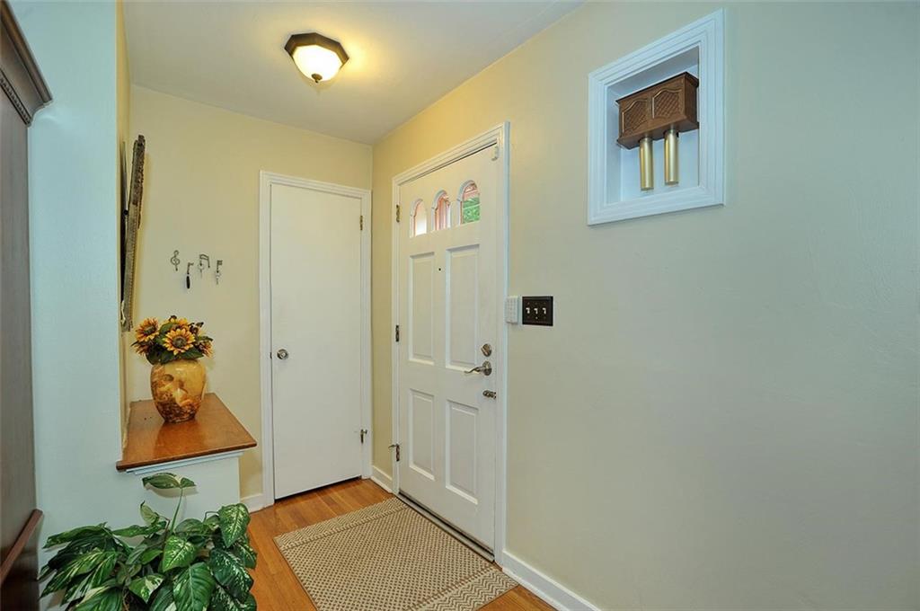 2506 Collins Road Pittsburgh, PA 15235 - Photo 7 of 23 Gallery Image 7