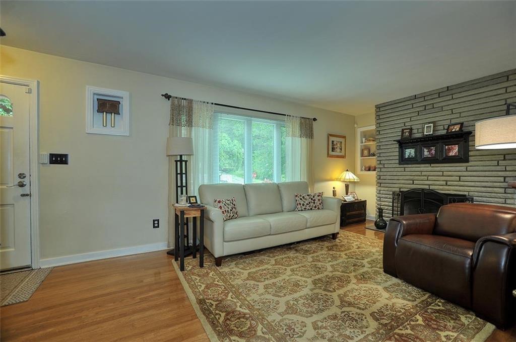 2506 Collins Road Pittsburgh, PA 15235 - Photo 8 of 23 Gallery Image 8