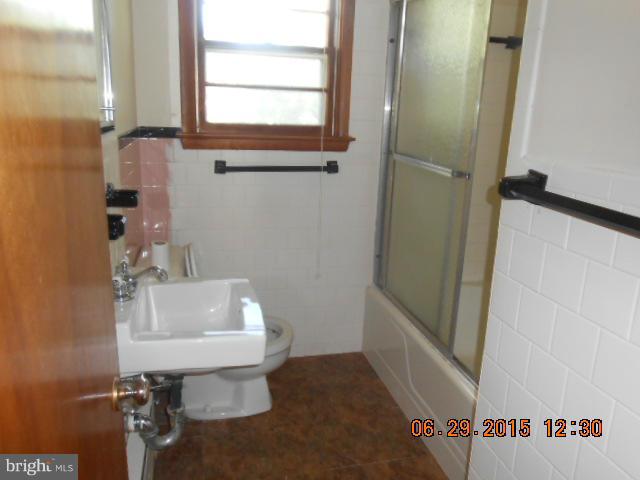 4412 Lucerne Road Temple Hills, MD 20748 - Photo 8 of 10 Bath