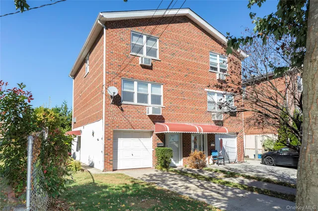 $749,000 | 223 Ditmars Street | City Island