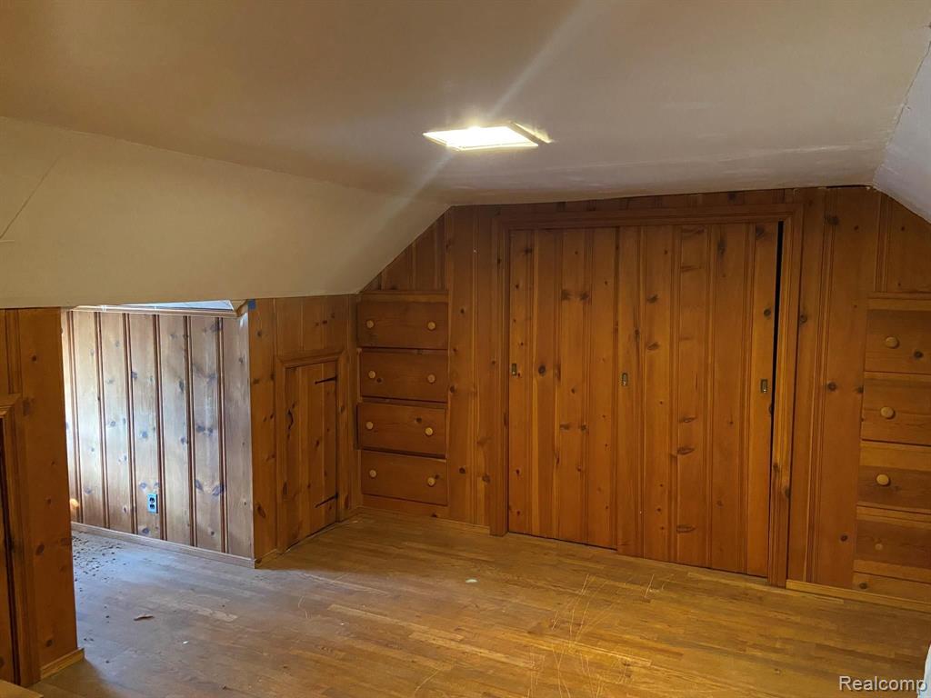 6318 Schaefer Road Dearborn, MI 48126 - Photo 13 of 16