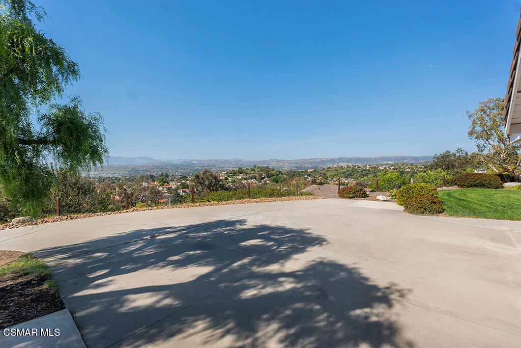 13828 Ransom Road Moorpark, CA 93021 - Photo 9 of 65 13828 Ransom Rd- HsHProd-83