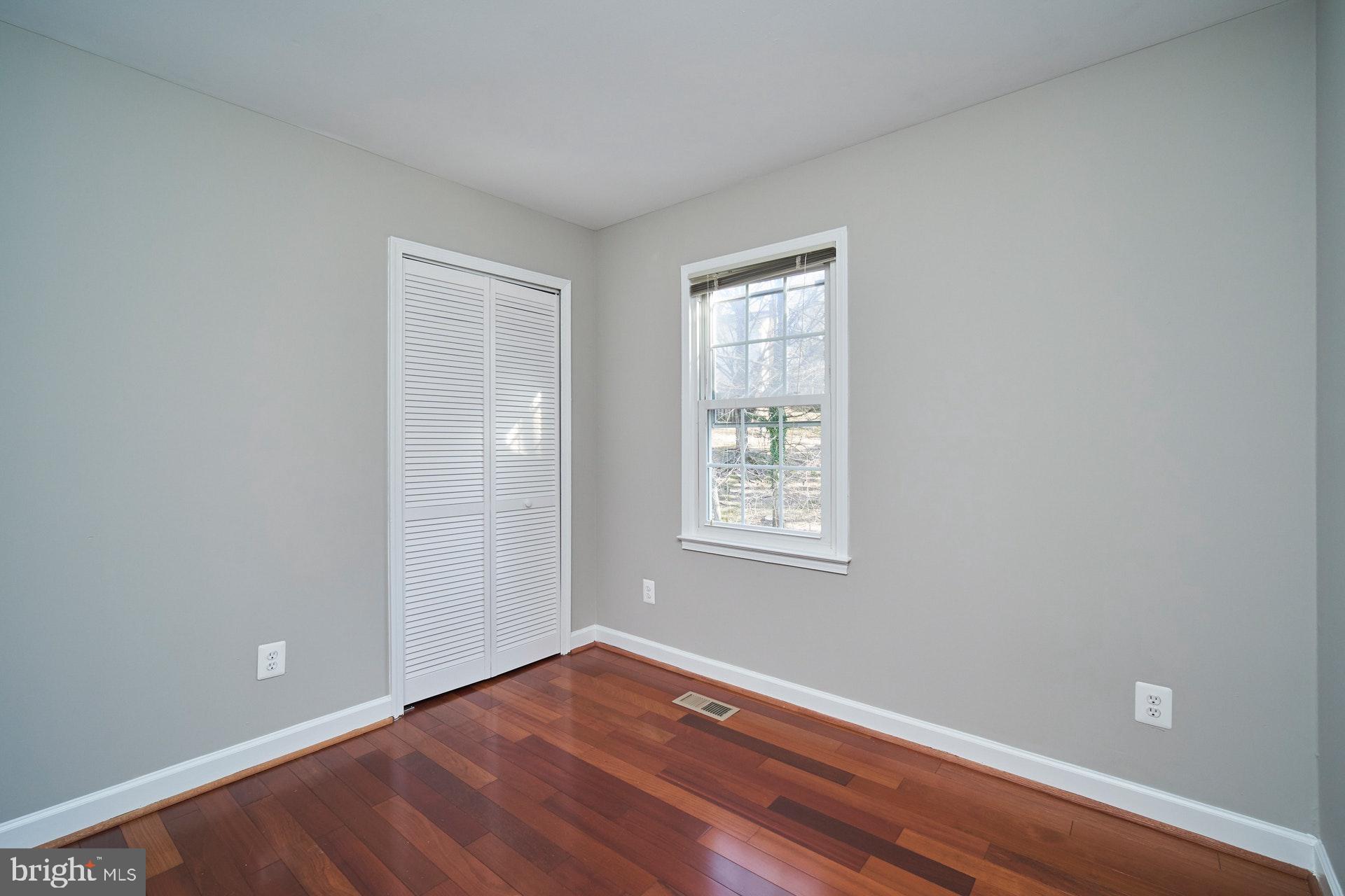 8339 Moline Place Springfield, VA 22153 - Photo 22 of 32 Bedroom #3