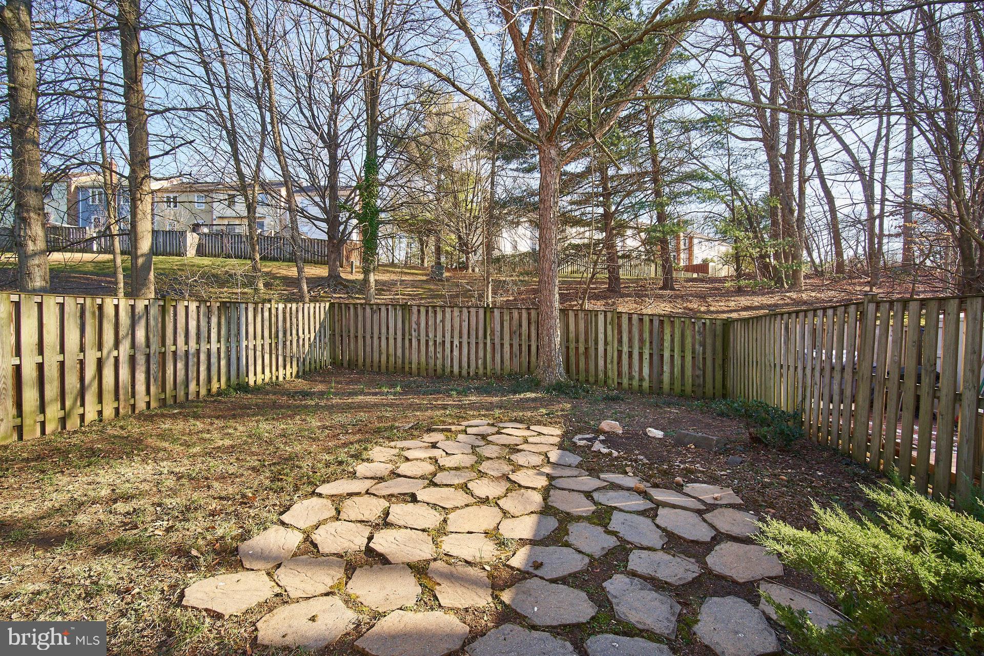 8339 Moline Place Springfield, VA 22153 - Photo 28 of 32 Privacy abounds